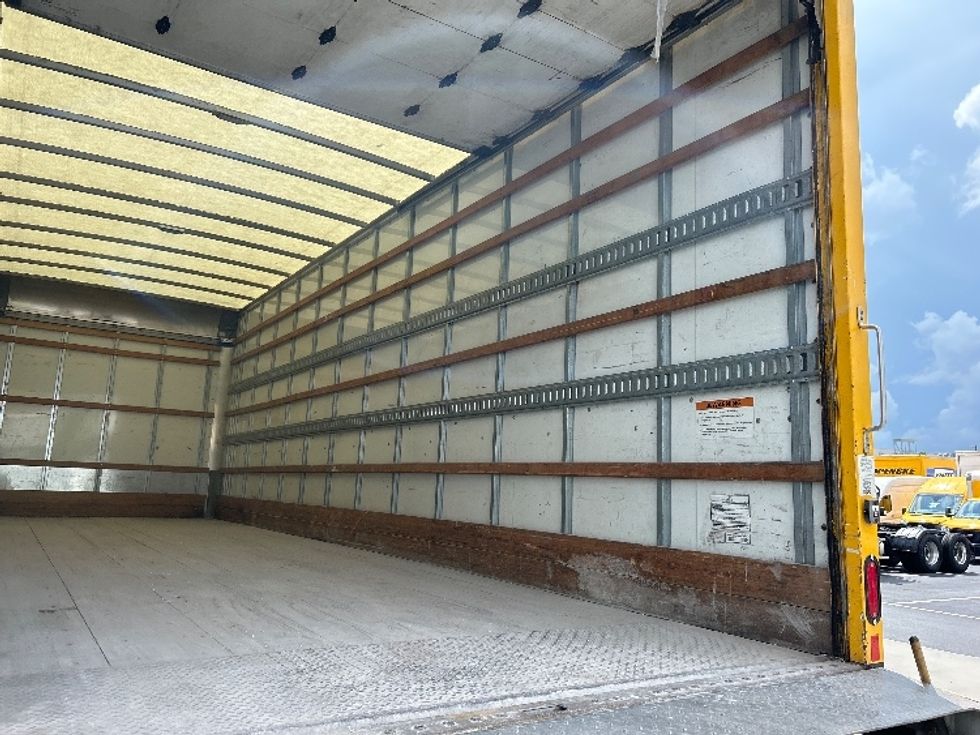 Medium Duty Box Truck-Light and Medium Duty Trucks-International-2020-MV607-Sterling-VA-188,445\n\t\tmiles-$ 44,500 - Image 12