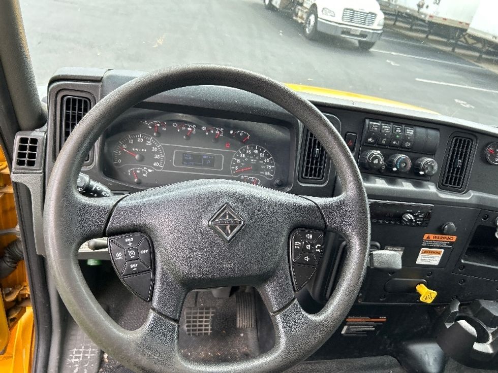 Medium Duty Box Truck-Light and Medium Duty Trucks-International-2020-MV607-Sterling-VA-188,445\n\t\tmiles-$ 44,500 - Image 18
