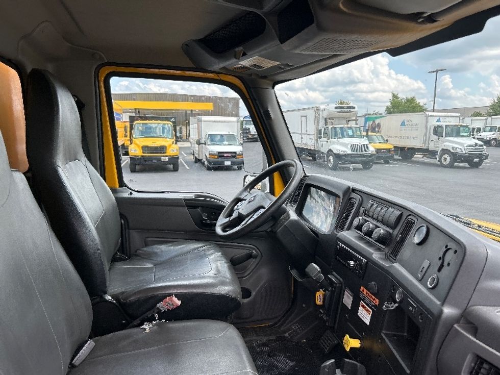 Medium Duty Box Truck-Light and Medium Duty Trucks-International-2020-MV607-Sterling-VA-188,445\n\t\tmiles-$ 44,500 - Image 22