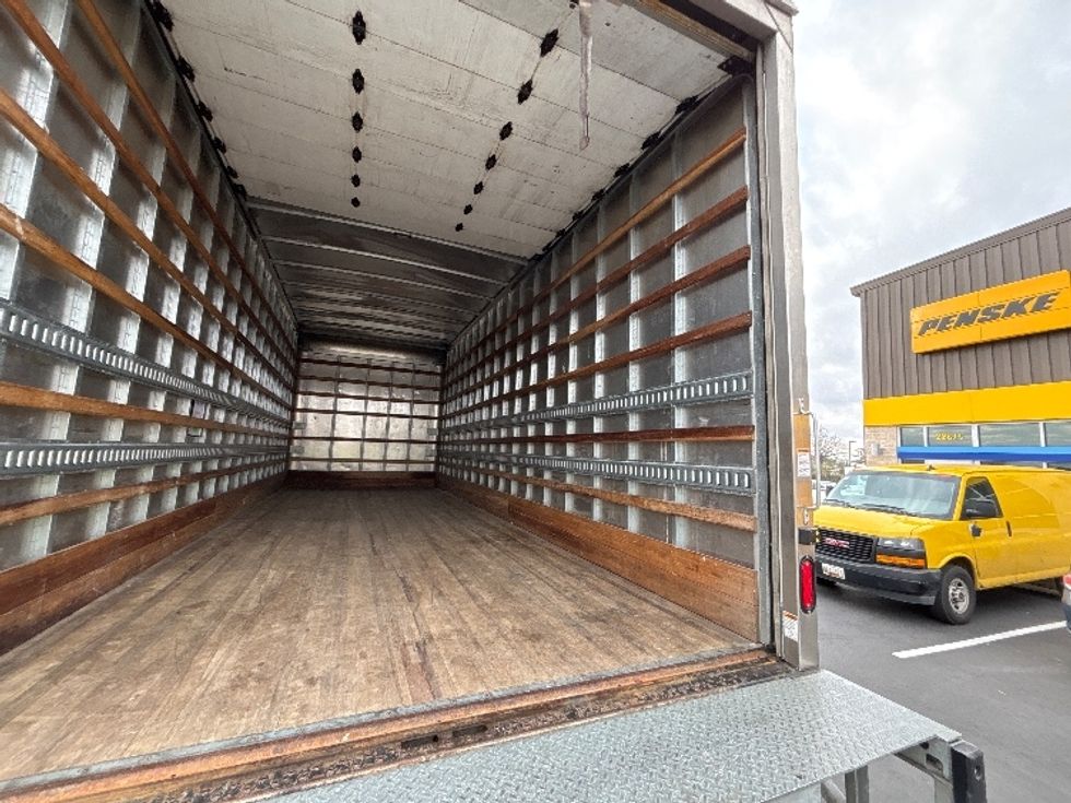 Medium Duty Box Truck-Light and Medium Duty Trucks-International-2020-MV607-Sterling-VA-87,130\n\t\tmiles-$ 60,250 - Image 12