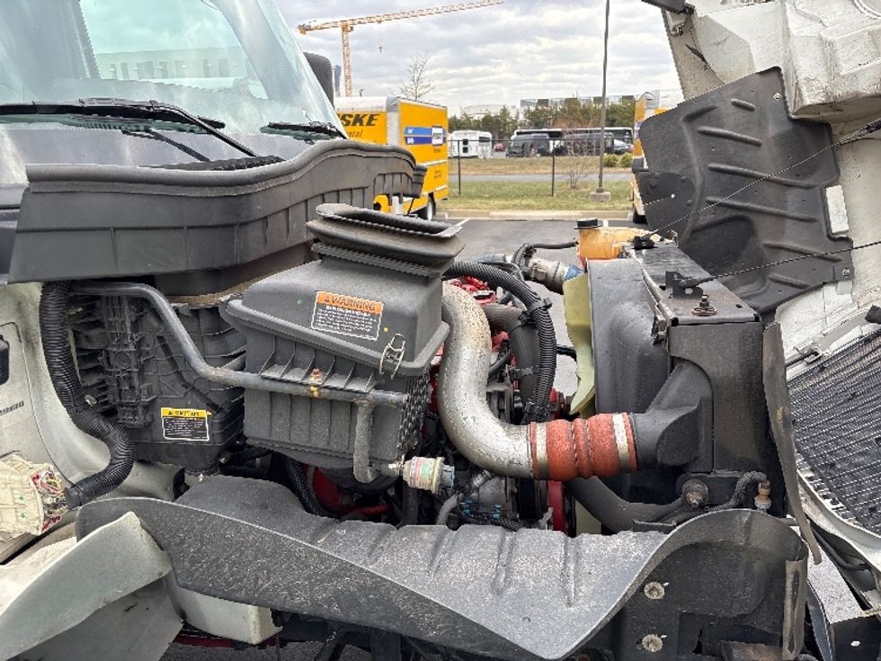 Medium Duty Box Truck-Light and Medium Duty Trucks-International-2020-MV607-Sterling-VA-87,130\n\t\tmiles-$ 60,250 - Image 23