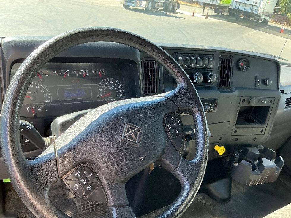 Medium Duty Box Truck-Light and Medium Duty Trucks-International-2020-MV607-Stockton-CA-132,349\n\t\tmiles-$ 57,750 - Image 17