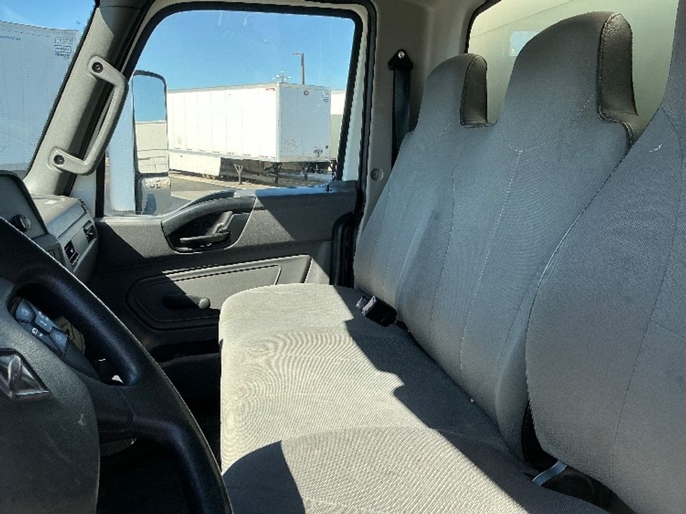 Medium Duty Box Truck-Light and Medium Duty Trucks-International-2020-MV607-Stockton-CA-132,349\n\t\tmiles-$ 57,750 - Image 19