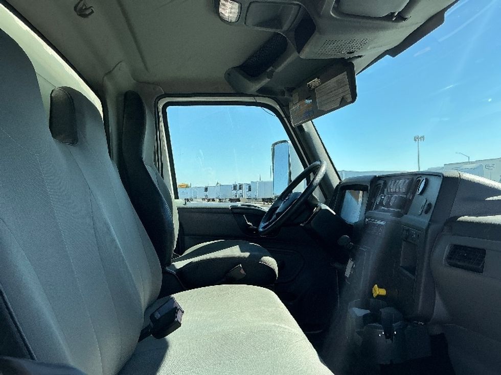 Medium Duty Box Truck-Light and Medium Duty Trucks-International-2020-MV607-Stockton-CA-132,349\n\t\tmiles-$ 57,750 - Image 22