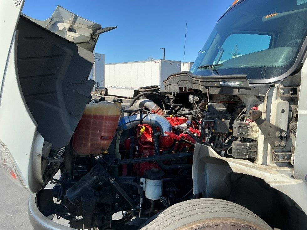 Medium Duty Box Truck-Light and Medium Duty Trucks-International-2020-MV607-Stockton-CA-132,349\n\t\tmiles-$ 57,750 - Image 24