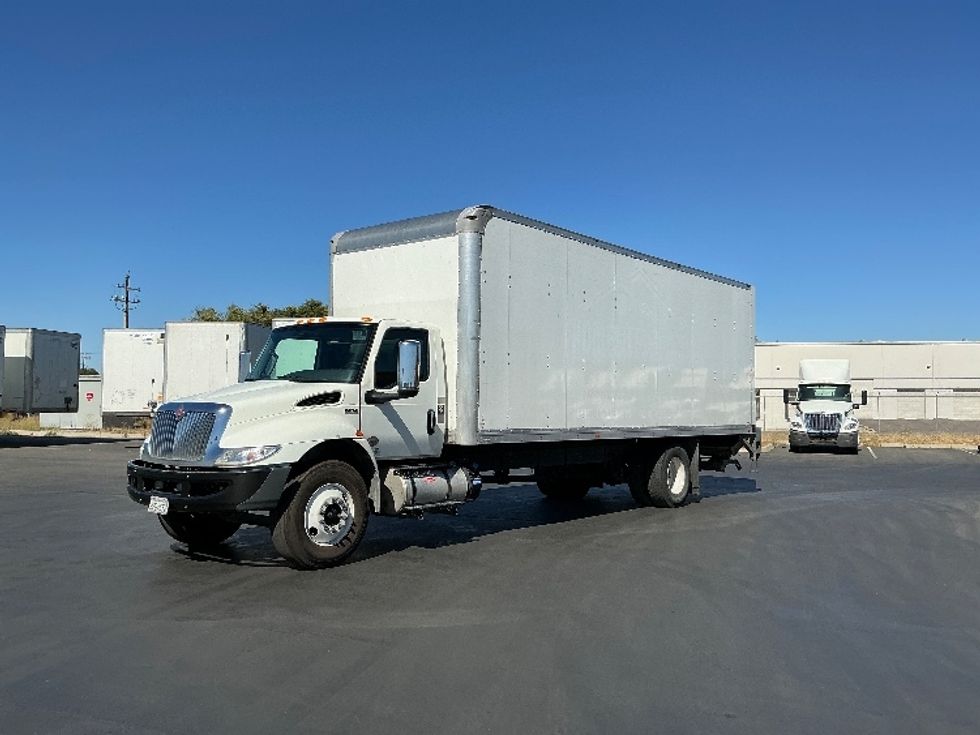 Medium Duty Box Truck-Light and Medium Duty Trucks-International-2020-MV607-Stockton-CA-132,349\n\t\tmiles-$ 57,750 - Image 3