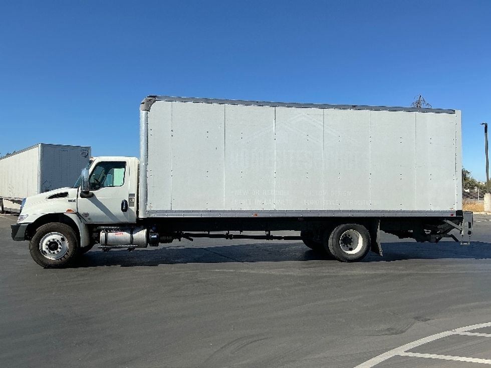 Medium Duty Box Truck-Light and Medium Duty Trucks-International-2020-MV607-Stockton-CA-132,349\n\t\tmiles-$ 57,750 - Image 4