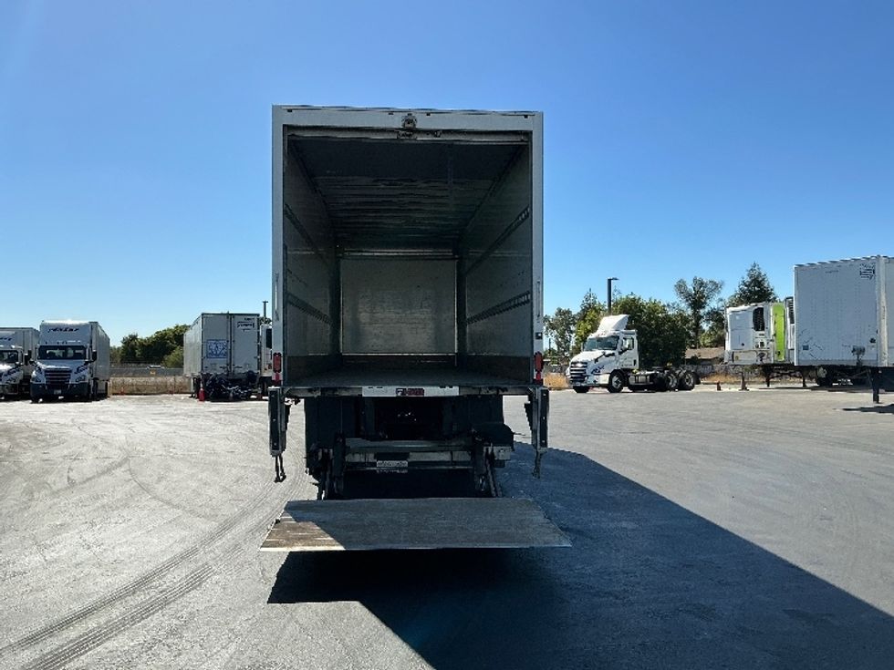 Medium Duty Box Truck-Light and Medium Duty Trucks-International-2020-MV607-Stockton-CA-132,349\n\t\tmiles-$ 57,750 - Image 9