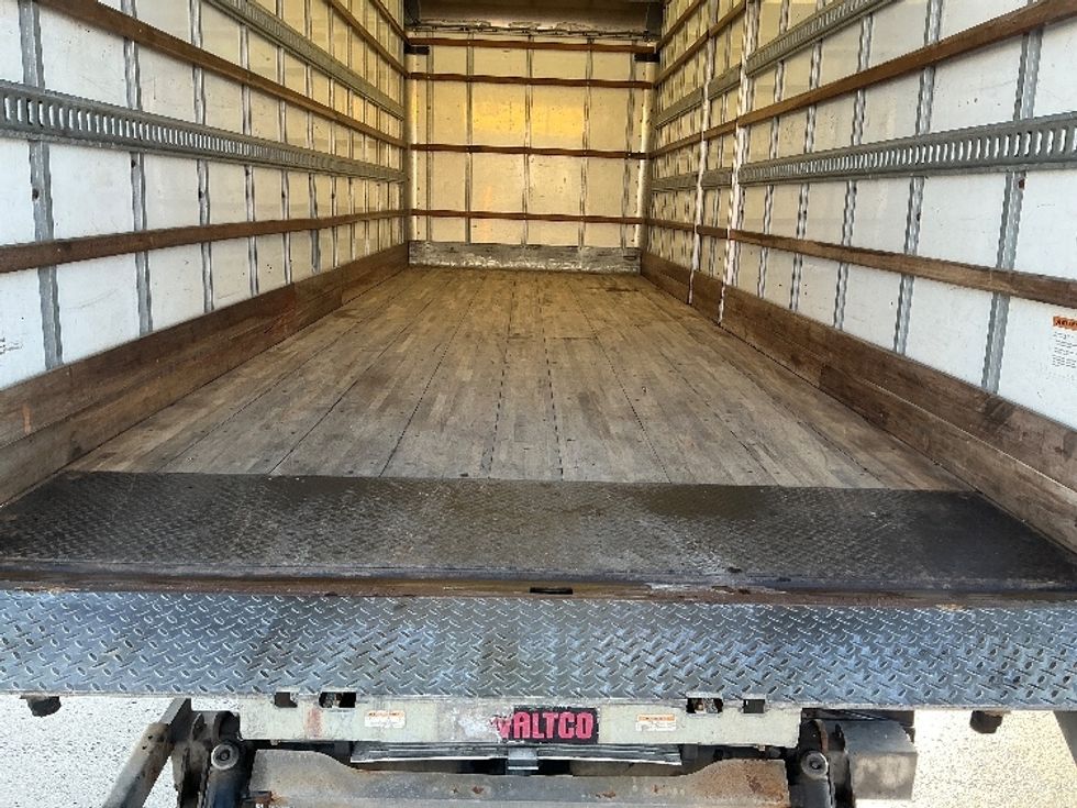 Medium Duty Box Truck-Light and Medium Duty Trucks-International-2020-MV607-Stoney Creek-ON-309,483\n\t\tkm-$ 50,750 - Image 10