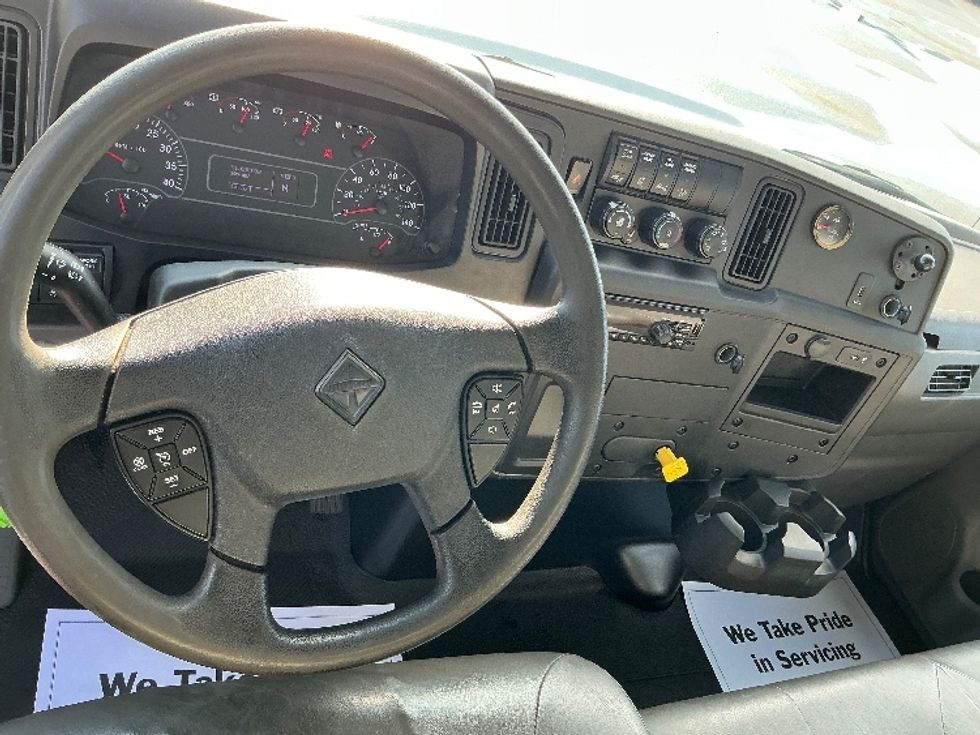 Medium Duty Box Truck-Light and Medium Duty Trucks-International-2020-MV607-Stoney Creek-ON-309,483\n\t\tkm-$ 50,750 - Image 18