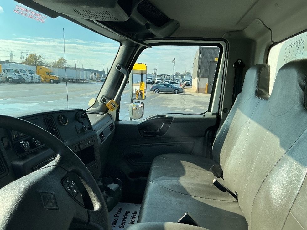 Medium Duty Box Truck-Light and Medium Duty Trucks-International-2020-MV607-Stoney Creek-ON-309,483\n\t\tkm-$ 50,750 - Image 19