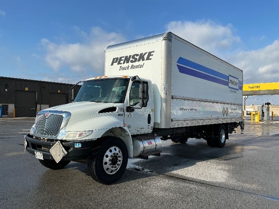 Medium Duty Box Truck-Light and Medium Duty Trucks-International-2020-MV607-Stoney Creek-ON-309,483\n\t\tkm-$ 50,750 - Image 3