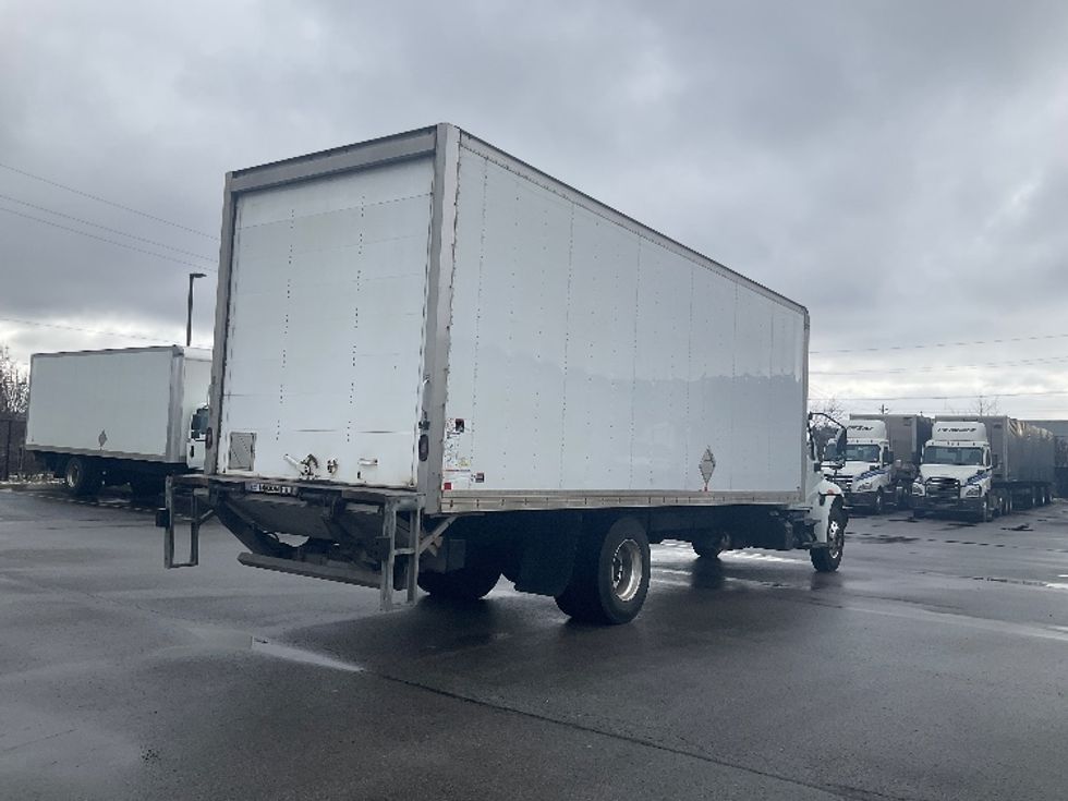 Medium Duty Box Truck-Light and Medium Duty Trucks-International-2020-MV607-Stoney Creek-ON-462,448\n\t\tkm-$ 28,250 - Image 13