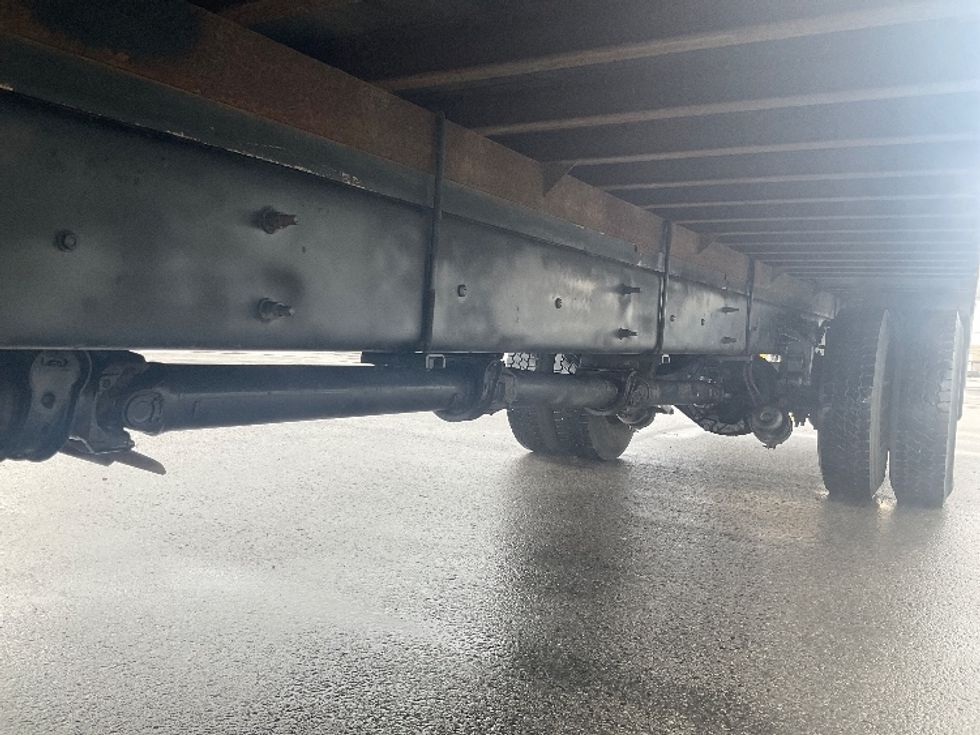 Medium Duty Box Truck-Light and Medium Duty Trucks-International-2020-MV607-Stoney Creek-ON-462,448\n\t\tkm-$ 28,250 - Image 5