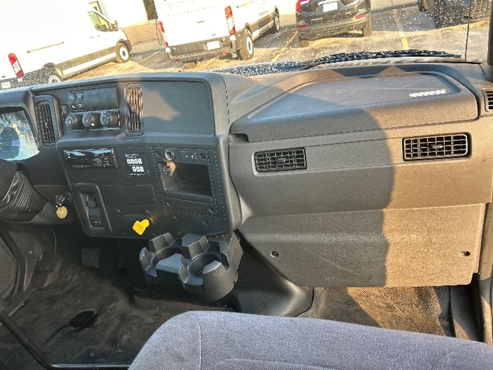 Medium Duty Box Truck-Light and Medium Duty Trucks-International-2020-MV607-Sturtevant-WI-107,997\n\t\tmiles-$ 32,000 - Image 20