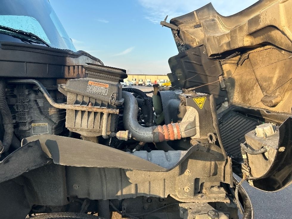 Medium Duty Box Truck-Light and Medium Duty Trucks-International-2020-MV607-Sturtevant-WI-107,997\n\t\tmiles-$ 32,000 - Image 22