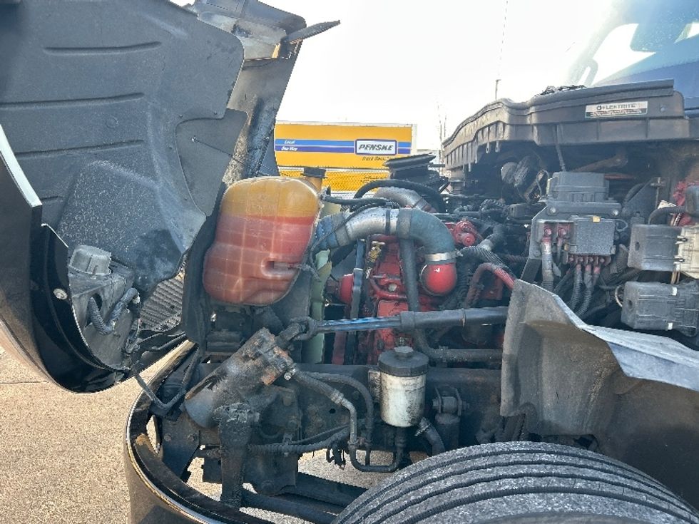 Medium Duty Box Truck-Light and Medium Duty Trucks-International-2020-MV607-Sturtevant-WI-107,997\n\t\tmiles-$ 32,000 - Image 23