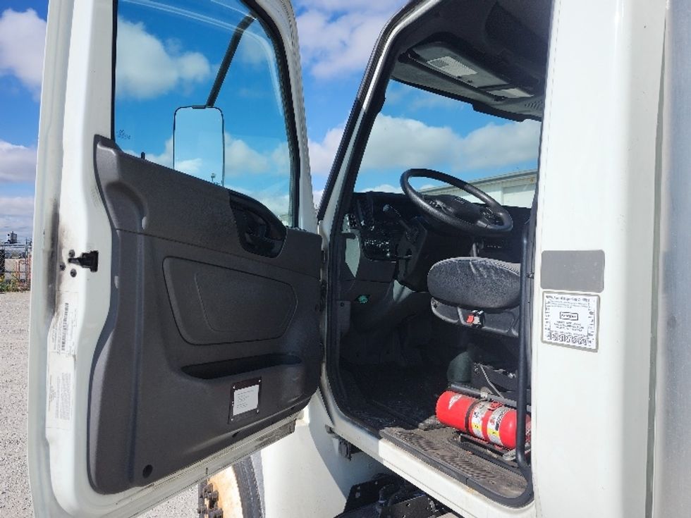 Medium Duty Box Truck-Light and Medium Duty Trucks-International-2020-MV607-Sturtevant-WI-132,724\n\t\tmiles-$ 50,000 - Image 14