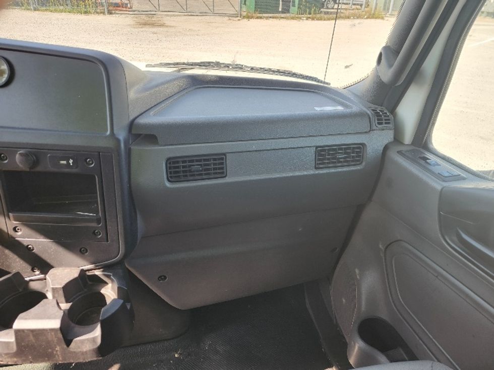 Medium Duty Box Truck-Light and Medium Duty Trucks-International-2020-MV607-Sturtevant-WI-132,724\n\t\tmiles-$ 50,000 - Image 19