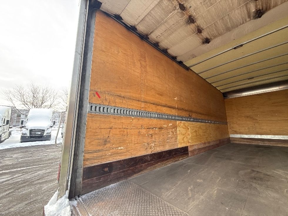 Medium Duty Box Truck-Light and Medium Duty Trucks-International-2020-MV607-Sturtevant-WI-146,494\n\t\tmiles-$ 27,750 - Image 10