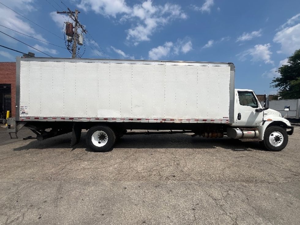 Medium Duty Box Truck-Light and Medium Duty Trucks-International-2020-MV607-Sturtevant-WI-149,629\n\t\tmiles-$ 52,000 - Image 15