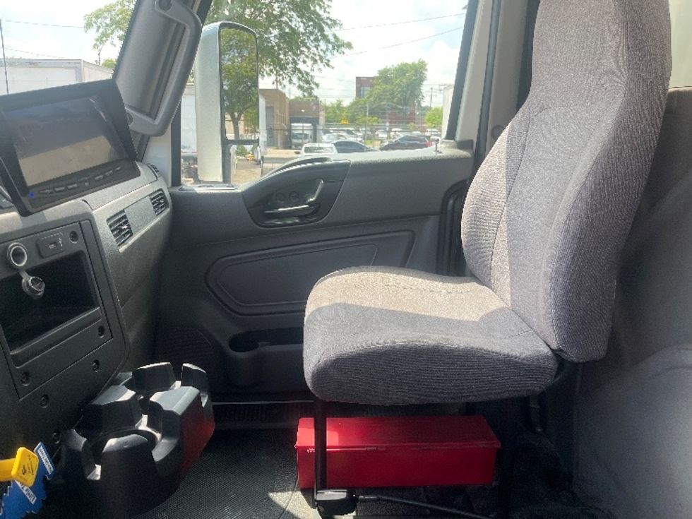 Medium Duty Box Truck-Light and Medium Duty Trucks-International-2020-MV607-Sturtevant-WI-149,629\n\t\tmiles-$ 52,000 - Image 19