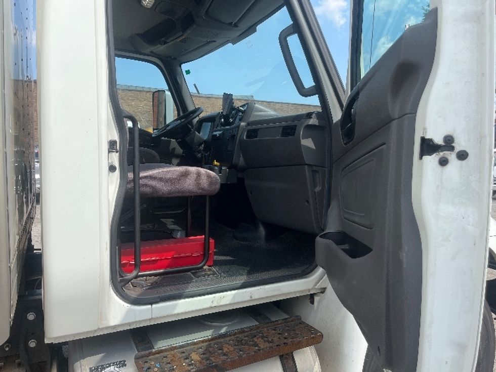 Medium Duty Box Truck-Light and Medium Duty Trucks-International-2020-MV607-Sturtevant-WI-149,629\n\t\tmiles-$ 52,000 - Image 20