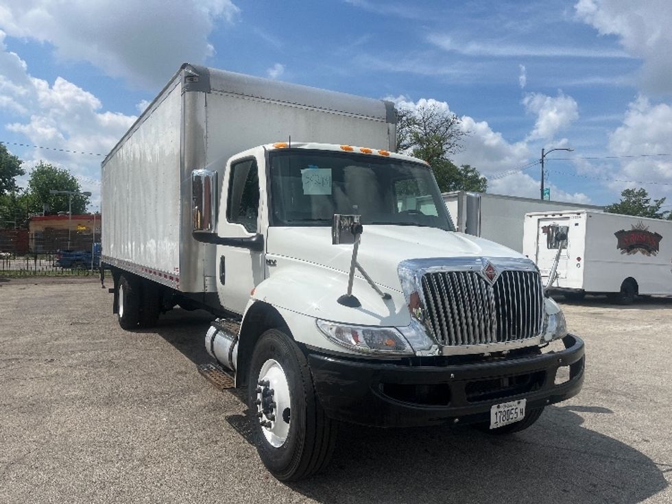 Medium Duty Box Truck-Light and Medium Duty Trucks-International-2020-MV607-Sturtevant-WI-153,216\n\t\tmiles-$ 51,500 - Image 1