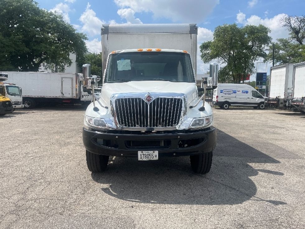 Medium Duty Box Truck-Light and Medium Duty Trucks-International-2020-MV607-Sturtevant-WI-153,216\n\t\tmiles-$ 51,500 - Image 2