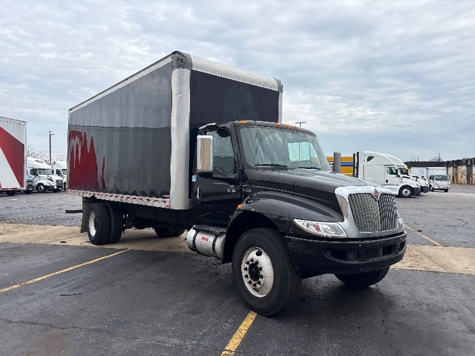 Medium Duty Box Truck-Light and Medium Duty Trucks-International-2020-MV607-Sturtevant-WI-165,399\n\t\tmiles-$ 25,250 - Image 1