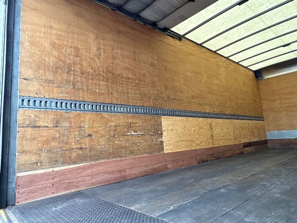 Medium Duty Box Truck-Light and Medium Duty Trucks-International-2020-MV607-Sturtevant-WI-165,399\n\t\tmiles-$ 25,250 - Image 10