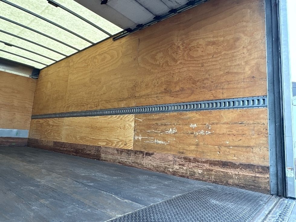 Medium Duty Box Truck-Light and Medium Duty Trucks-International-2020-MV607-Sturtevant-WI-165,399\n\t\tmiles-$ 25,250 - Image 11