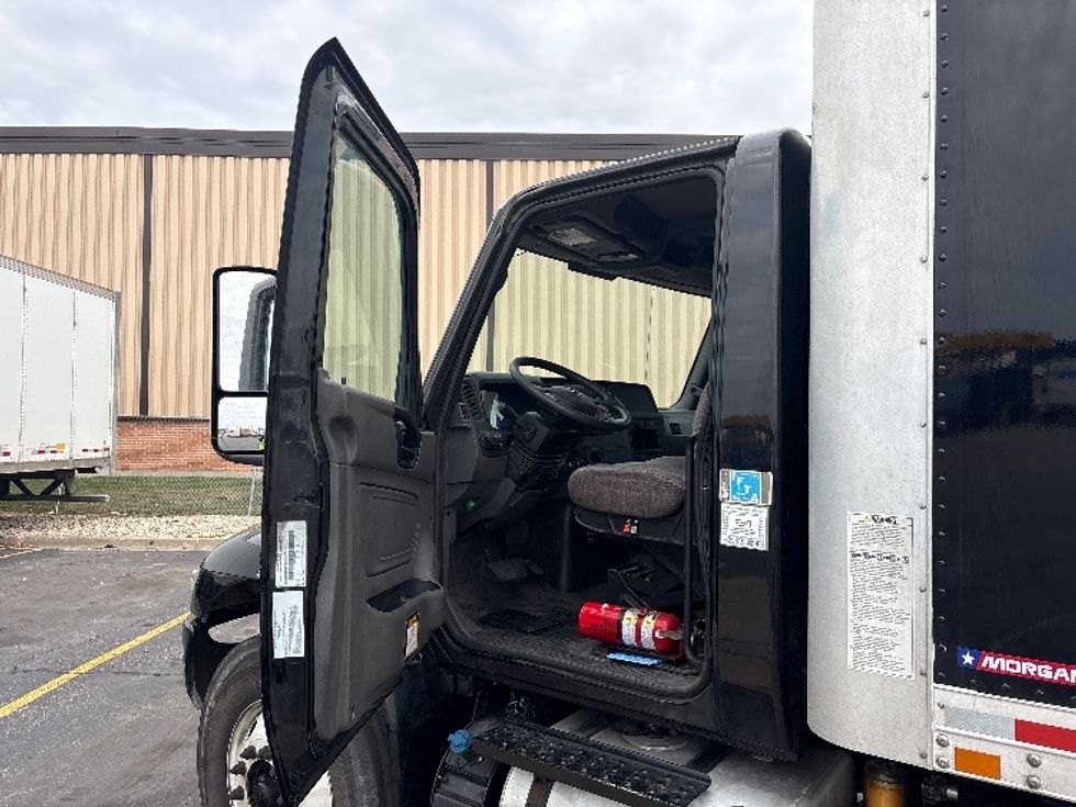 Medium Duty Box Truck-Light and Medium Duty Trucks-International-2020-MV607-Sturtevant-WI-165,399\n\t\tmiles-$ 25,250 - Image 15