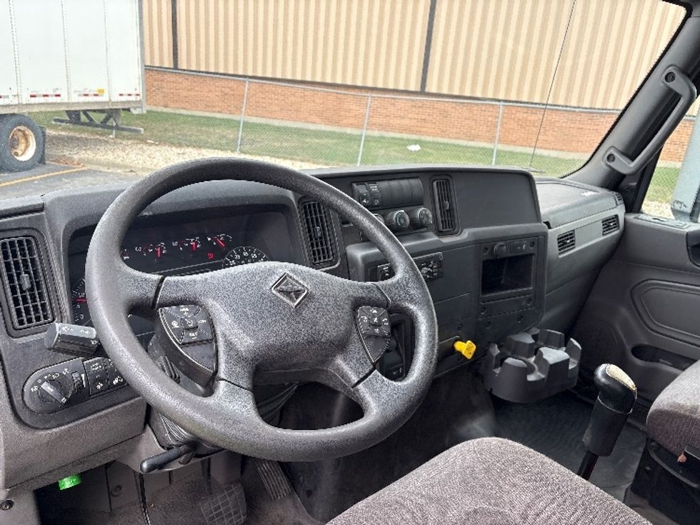 Medium Duty Box Truck-Light and Medium Duty Trucks-International-2020-MV607-Sturtevant-WI-165,399\n\t\tmiles-$ 25,250 - Image 16