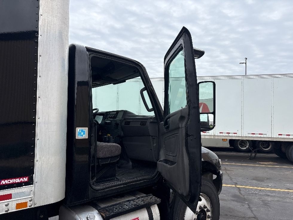 Medium Duty Box Truck-Light and Medium Duty Trucks-International-2020-MV607-Sturtevant-WI-165,399\n\t\tmiles-$ 25,250 - Image 19