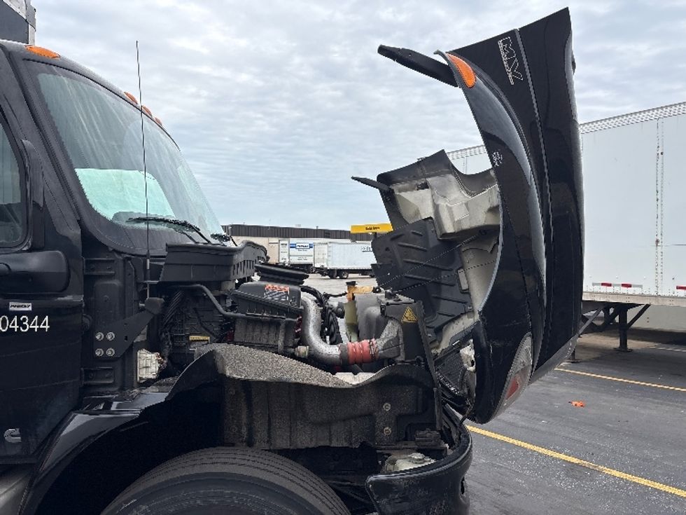 Medium Duty Box Truck-Light and Medium Duty Trucks-International-2020-MV607-Sturtevant-WI-165,399\n\t\tmiles-$ 25,250 - Image 22