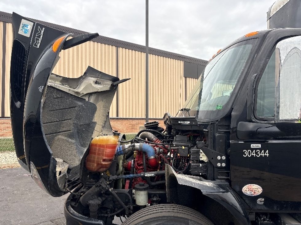 Medium Duty Box Truck-Light and Medium Duty Trucks-International-2020-MV607-Sturtevant-WI-165,399\n\t\tmiles-$ 25,250 - Image 23