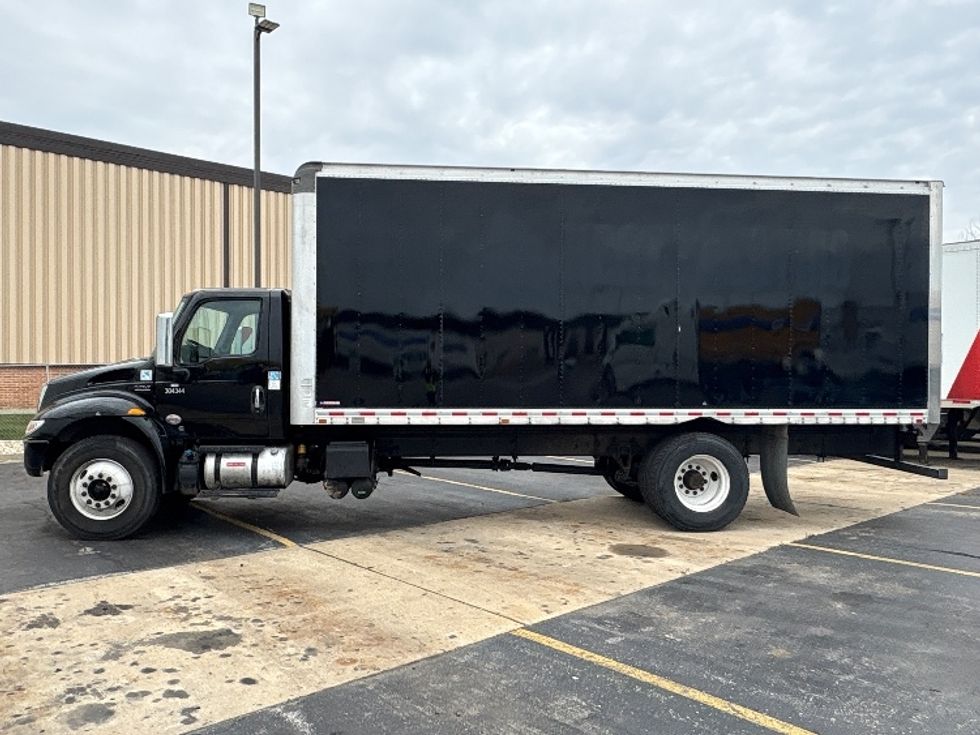 Medium Duty Box Truck-Light and Medium Duty Trucks-International-2020-MV607-Sturtevant-WI-165,399\n\t\tmiles-$ 25,250 - Image 4