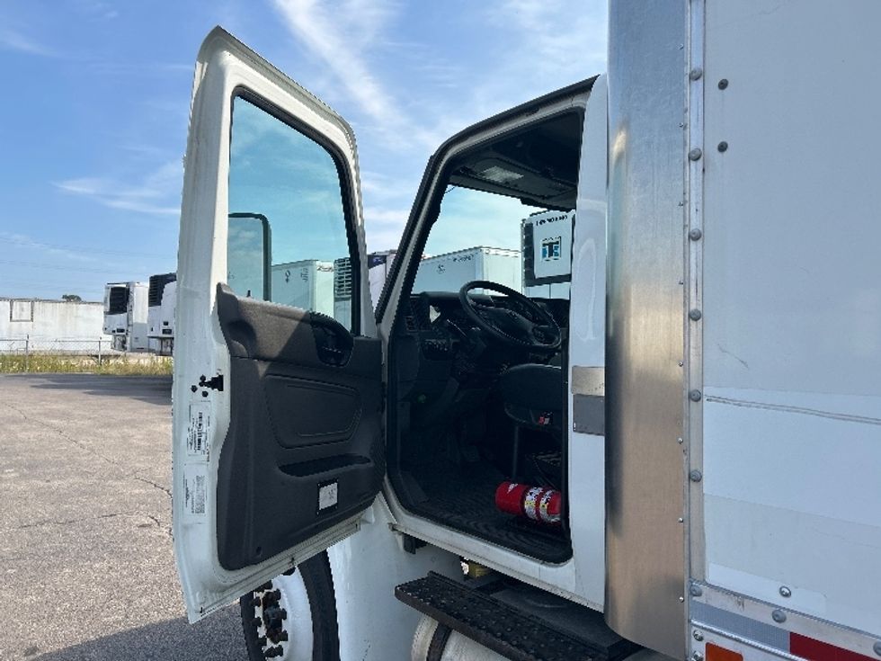 Medium Duty Box Truck-Light and Medium Duty Trucks-International-2020-MV607-Sturtevant-WI-171,189\n\t\tmiles-$ 46,000 - Image 15