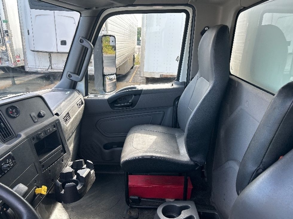 Medium Duty Box Truck-Light and Medium Duty Trucks-International-2020-MV607-Sturtevant-WI-171,189\n\t\tmiles-$ 46,000 - Image 18