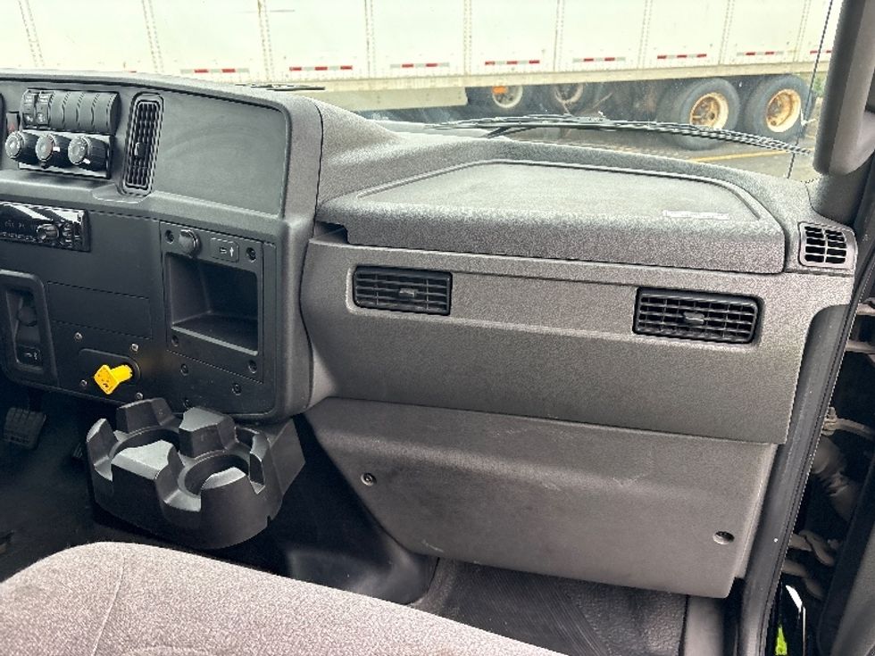 Medium Duty Box Truck-Light and Medium Duty Trucks-International-2020-MV607-Sturtevant-WI-186,829\n\t\tmiles-$ 22,500 - Image 20