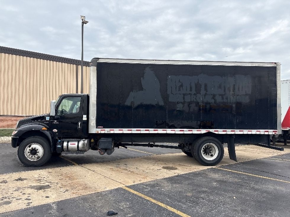 Medium Duty Box Truck-Light and Medium Duty Trucks-International-2020-MV607-Sturtevant-WI-186,829\n\t\tmiles-$ 22,500 - Image 4