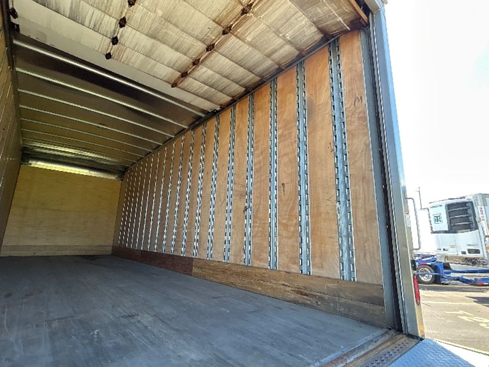 Medium Duty Box Truck-Light and Medium Duty Trucks-International-2020-MV607-Sturtevant-WI-299,230\n\t\tmiles-$ 29,500 - Image 12