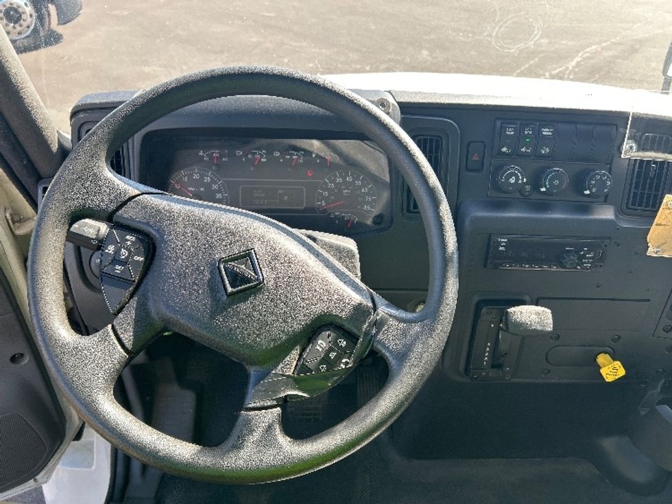 Medium Duty Box Truck-Light and Medium Duty Trucks-International-2020-MV607-Sturtevant-WI-299,230\n\t\tmiles-$ 29,500 - Image 18