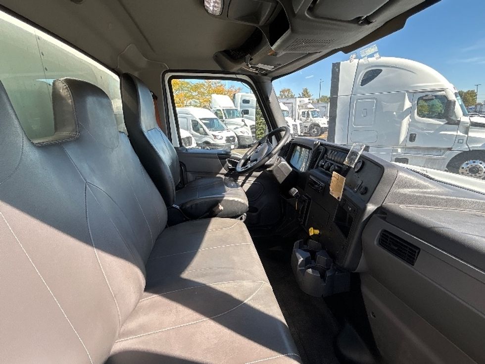 Medium Duty Box Truck-Light and Medium Duty Trucks-International-2020-MV607-Sturtevant-WI-299,230\n\t\tmiles-$ 29,500 - Image 22