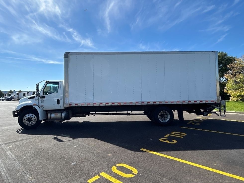 Medium Duty Box Truck-Light and Medium Duty Trucks-International-2020-MV607-Sturtevant-WI-299,230\n\t\tmiles-$ 29,500 - Image 4