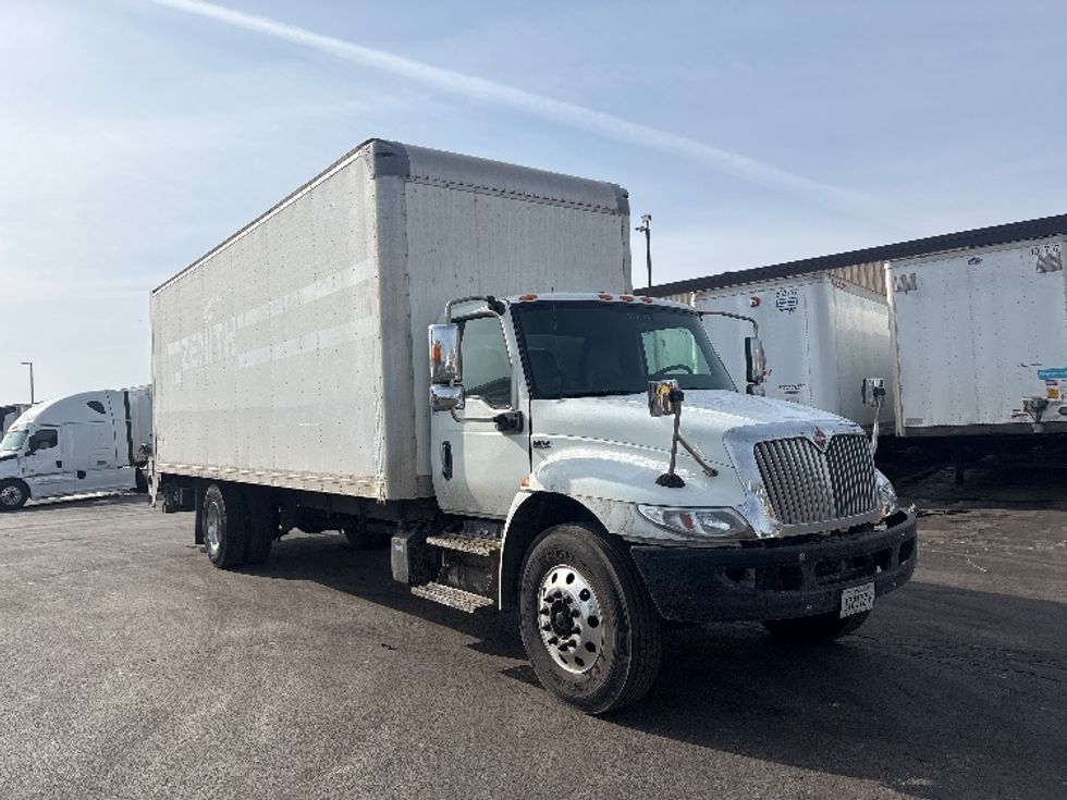 Medium Duty Box Truck-Light and Medium Duty Trucks-International-2020-MV607-Sturtevant-WI-305,622\n\t\tmiles-$ 23,250 - Image 1