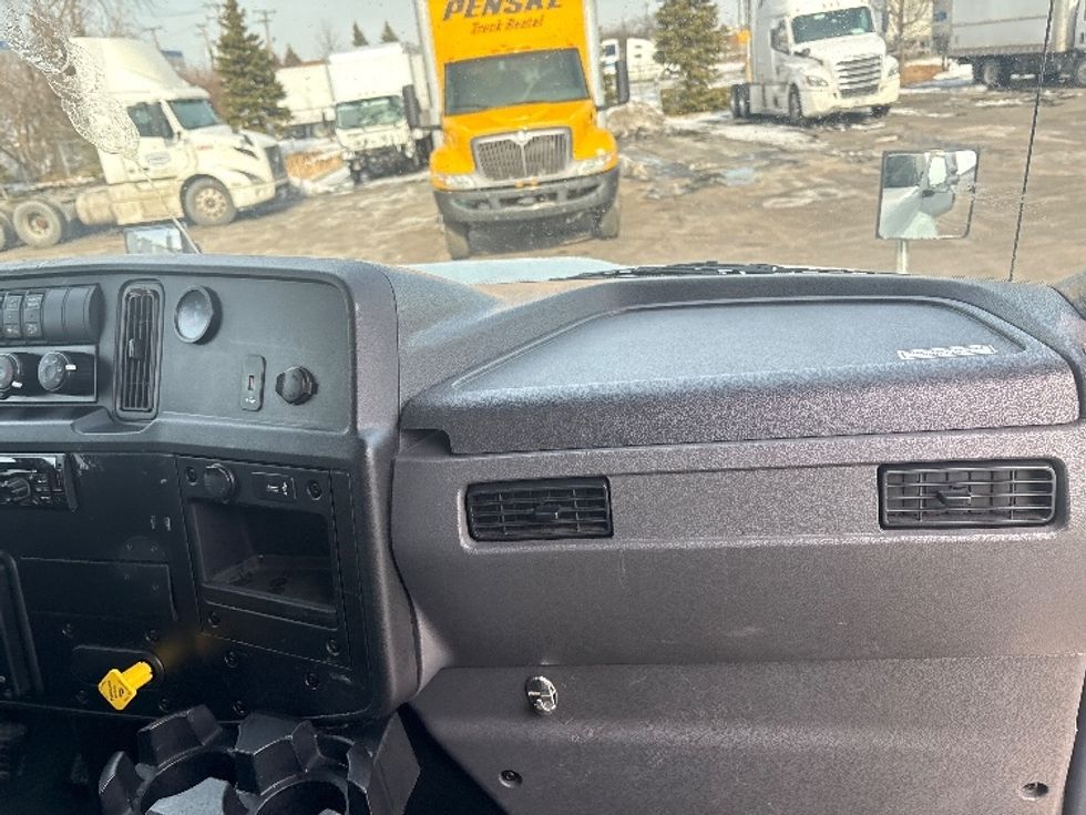 Medium Duty Box Truck-Light and Medium Duty Trucks-International-2020-MV607-Sturtevant-WI-305,622\n\t\tmiles-$ 23,250 - Image 20