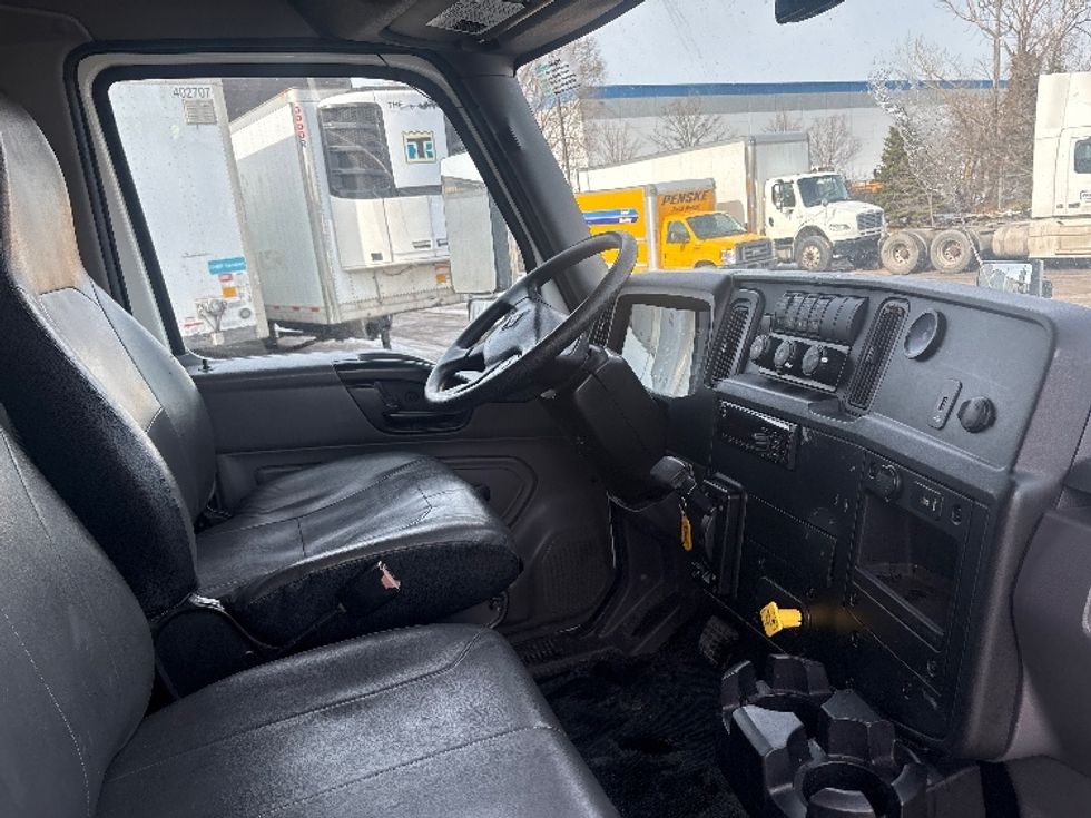 Medium Duty Box Truck-Light and Medium Duty Trucks-International-2020-MV607-Sturtevant-WI-305,622\n\t\tmiles-$ 23,250 - Image 21