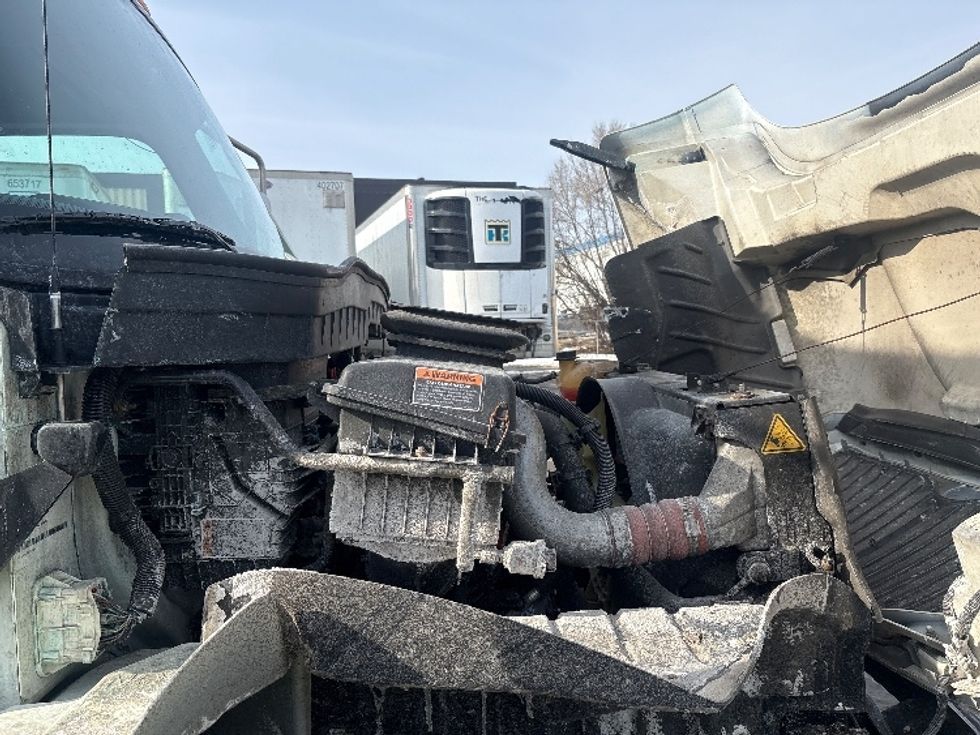 Medium Duty Box Truck-Light and Medium Duty Trucks-International-2020-MV607-Sturtevant-WI-305,622\n\t\tmiles-$ 23,250 - Image 22